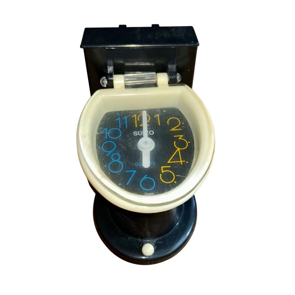 Suco Quartz toilet shaped novelty desk clock note pad holder